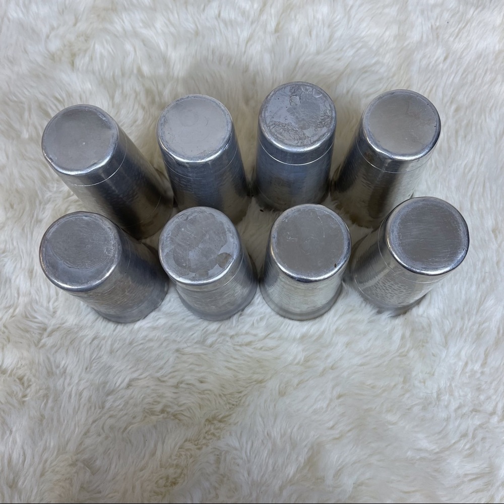 Set of 8 Vintage Hammered Aluminum Tumblers - Picture 4 of 4